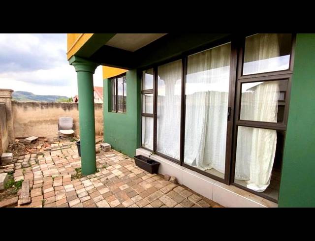 5 BEDROOM HOUSE FOR SALE IN NATURENA
